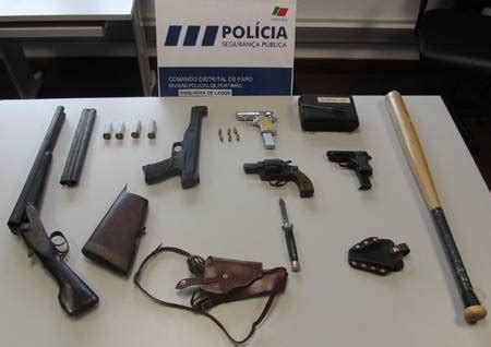 Psp Apreende Armas E Det M Dois Em Lagos Postal Do Algarve