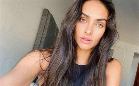 Renata Notni Luce Bikini Estampado En La Playa