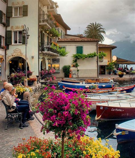 Limone /Itália | Italia, Lugares, Arquitetura classica