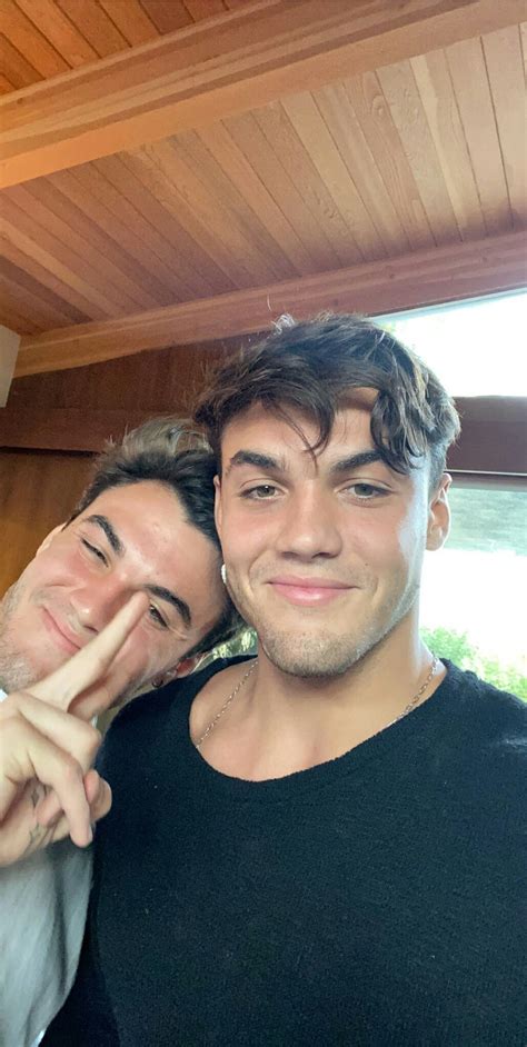 Pin By Labibasadat On Dolan Twins Dolan Twins Dollan Twins Twins