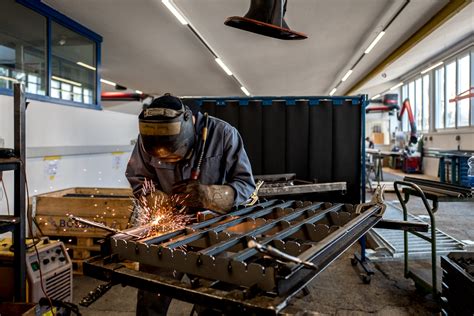 Metallbau F R Arbeiten Aus Stahl Und Chromstahl Jugenddorf