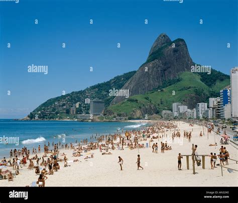 Ipanema Beach, Rio de Janeiro, Brazil Stock Photo - Alamy