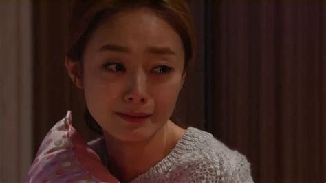 HOT 오로라 공주 127회 갑자기 울음을 터뜨리는 박지영 엄마를 그리며 눈물 흘리는 오로라 20131119 YouTube