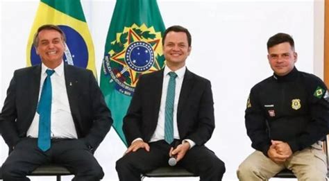 Roteiro do golpe revela uma legião de estúpidos Hoje Amazônia