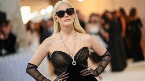 Jessica Chastain Looks Unrecognizable In Platinum Blonde Hair At 2023 Met Gala Entertainment