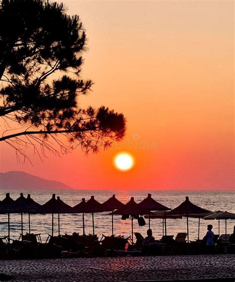 Coucher De Soleil Magique Sur La Plage Image Stock Image Du Magique