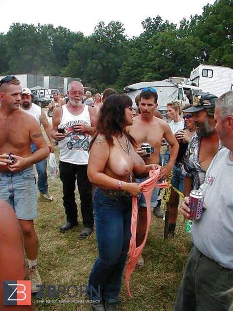 Buxom Femmes BIker Women Sensational ZB Porn