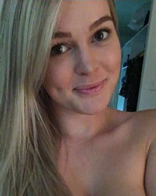 Sexy Busty Blonde Milf Selfies Selfshot Porn Pictures Xxx Photos Sex Images Pictoa