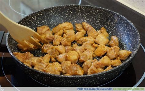 Pollo con anacardos estilo Tailandés Recetas en la mochila