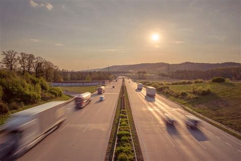 Wakacyjne zakazy ruchu w Polsce i w Europie już od czerwca