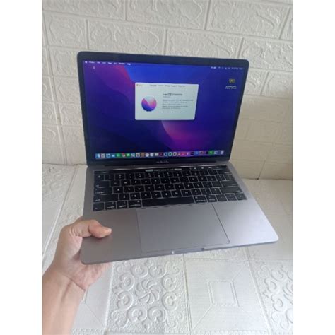 Jual Macbook Pro Touchbar Core I Ram Gb Ssd Gb Inchi