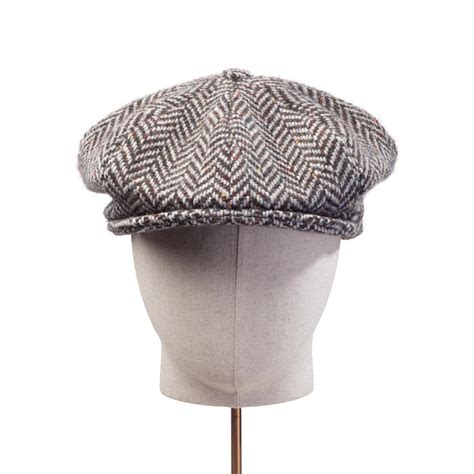 Серая кепка Hanna Hats Eight Piece купить в Москве и Петербурге