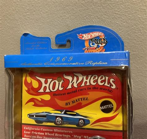 Hot Wheels Twin Mill Authentic Commemorative Replica 1969 30 Years New