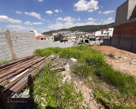 Lote Terreno na Rua Hermínia Fioravante Gonzales 55 Laranjeiras em