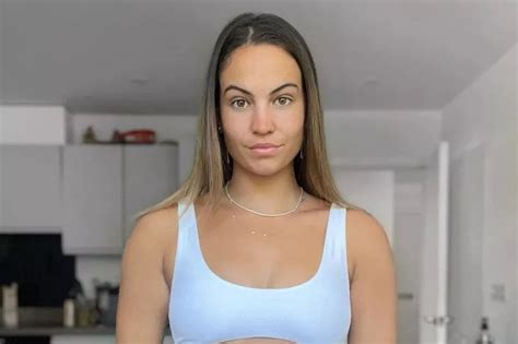 Body Positive Babe Shows How Easy It Is To Hide Belly With Simple Trick Daily Star