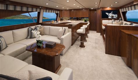 Viking Yachts 72 Convertible 72c