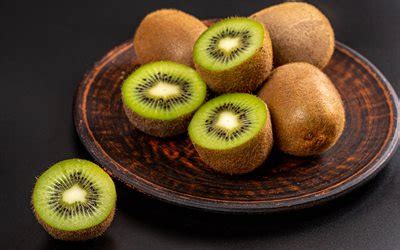 Herunterladen Kiwi Auf Einem Teller Obst Wiki Quelle F R Vitamin C