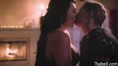 Thick Ts Superstar Chanel Santini Fucks Kleio Valentiens Pussy