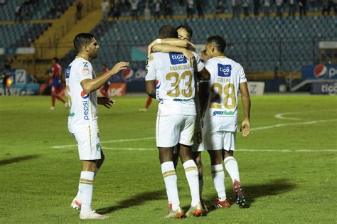 Resumen Del Primer Tiempo Comunicaciones Vs Iztapa Chapin Tv