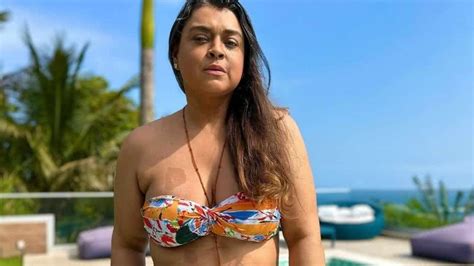 Poderosa Preta Gil Faz Fotos De Biqu Ni E Exibe Bolsa De Ileostomia