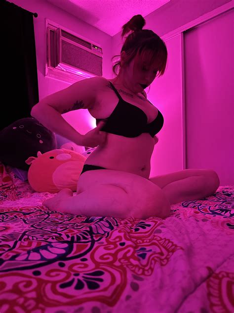 Goth Lily Shows Off Body Img Porn Pic
