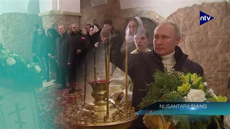 Vladimir Putin Hadiri Misa Tengah Malam Perayaan Natal Ortodoks Youtube