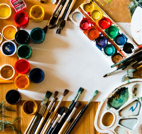 Кисти и краски для рисования Stock Photo | Adobe Stock