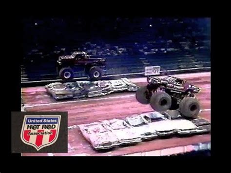 Super Trax Ushra Monster Truck Racing Landover Maryland Youtube