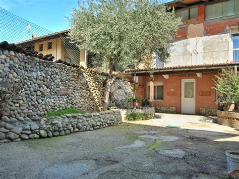 Casa Indipendente In Vendita A Cigliano Vercelli 97 000 145 Mq