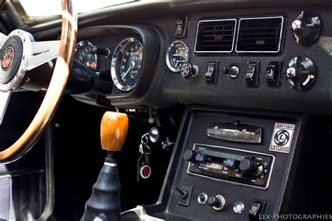 93 best MGB interior images on Pinterest | Vintage cars, Br car and ...