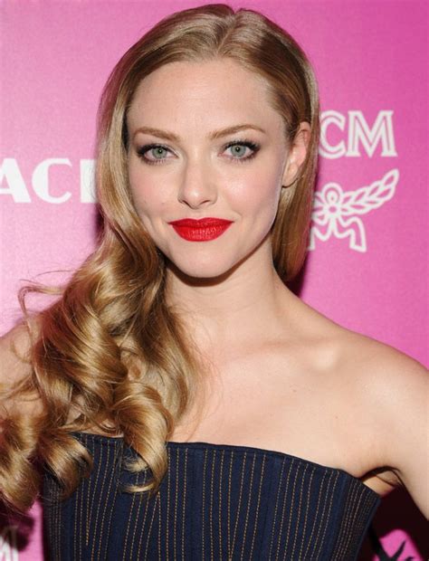 Amanda Seyfried La Actriz De Los Mil Y Un Peinados Peinados Ideas