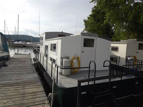 River Queen Houseboats Champlain Houseboat Charters