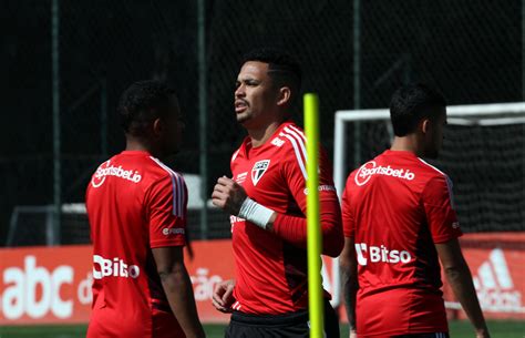 Tricolor realiza último treino antes de receber o América MG pela Copa