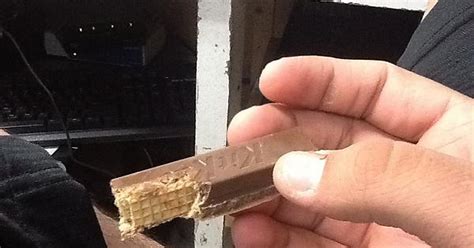 My Kit Kat Had The Wafers Going The Wrong Way Imgur