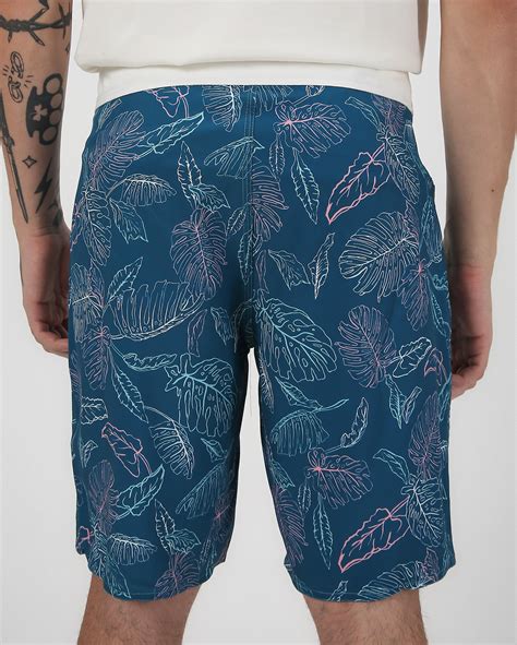 Riachuelo Bermuda Surf Masculina Folhas Azul Pool By Riachuelo