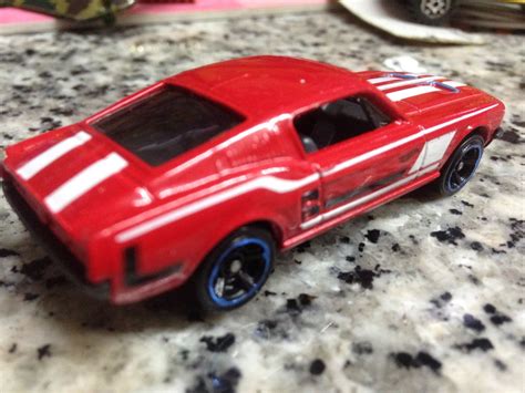 MIS COCHES DE ESCALA DE FORD MUSTANG CUSTOM HOT WHEELS