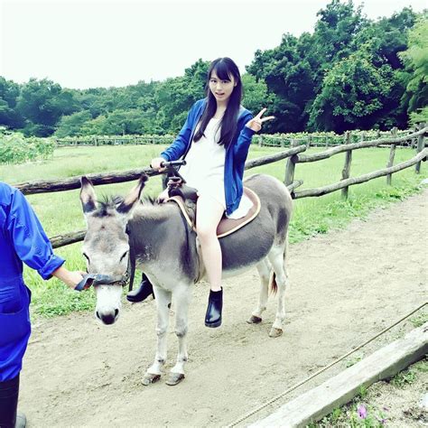 宮澤じゅりさんのインスタグラム写真 宮澤じゅりinstagram「初めての乗ロバ🐴 馬じゃなくてロバ 乗ロバ すごく揺れた