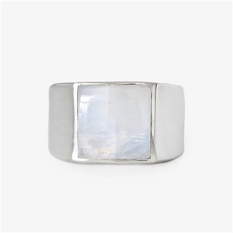 Glow Moonstone Ring – River Nomad