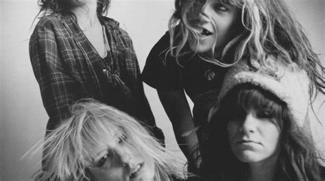 L7 Announce New Album • chorus.fm