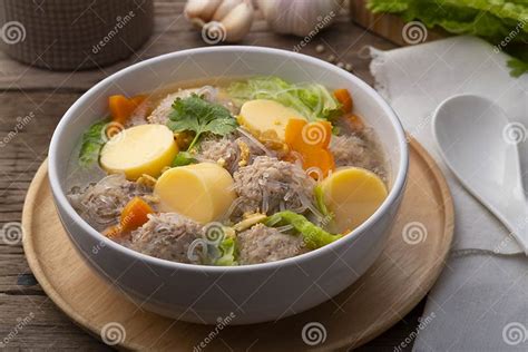 Close Up Clear Glass Noodle Soup With Minced Porkvegetables And Egg