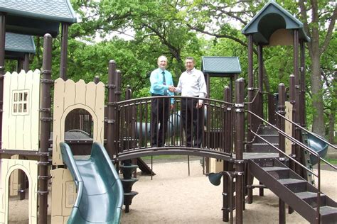 Benton Beach Park Gets New Playground Equipment