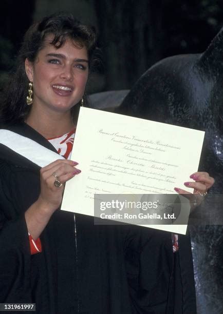 Brooke Shields Graduation From Princeton University June 9 1987 Photos And Premium High Res