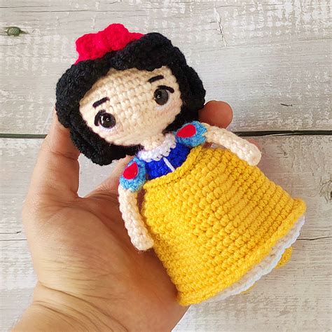 Ravelry Blancanieves Amigurumi Pattern By Esmeralda V Z