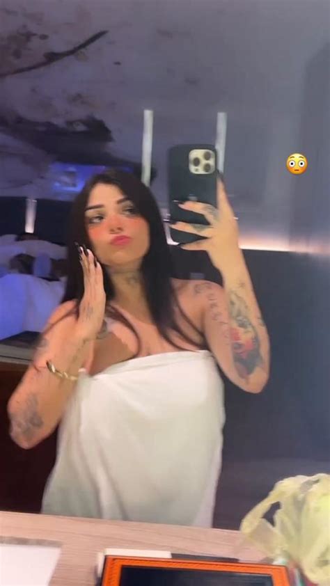 Karely Ruiz y Santa Fe Klan aparecen en un hotel tras la filtración de