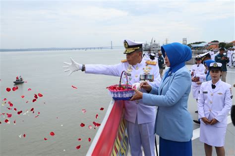 Peringati Hari Armada Ri Tahun Koarmada Ii Adakan Tabur Bunga Di