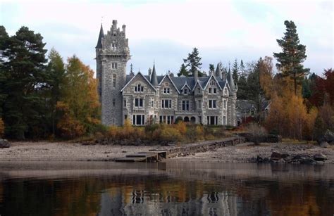 Mountain And Sea Scotland Monarch Of The Glen Scotland Castles Castle