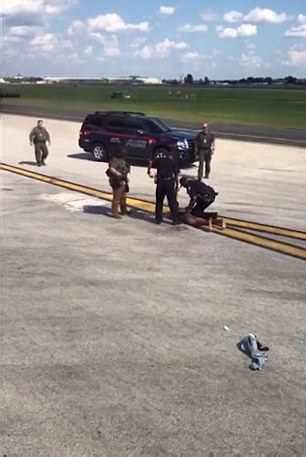 Half Naked Man Sprints Toward Delta Air Lines Plane At Atlanta Airport Daily Mail Online