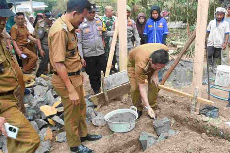 Wakil Bupati Lampung Utara Hadiri Peletakan Batu Pertama Bantuan