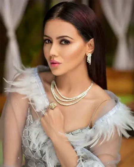 Sana Khan Top Hot Pics And Photo