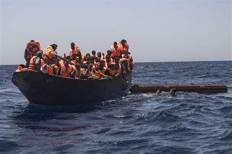 5 Dead 7 Missing As Migrant Boat Sinks Off Tunisia